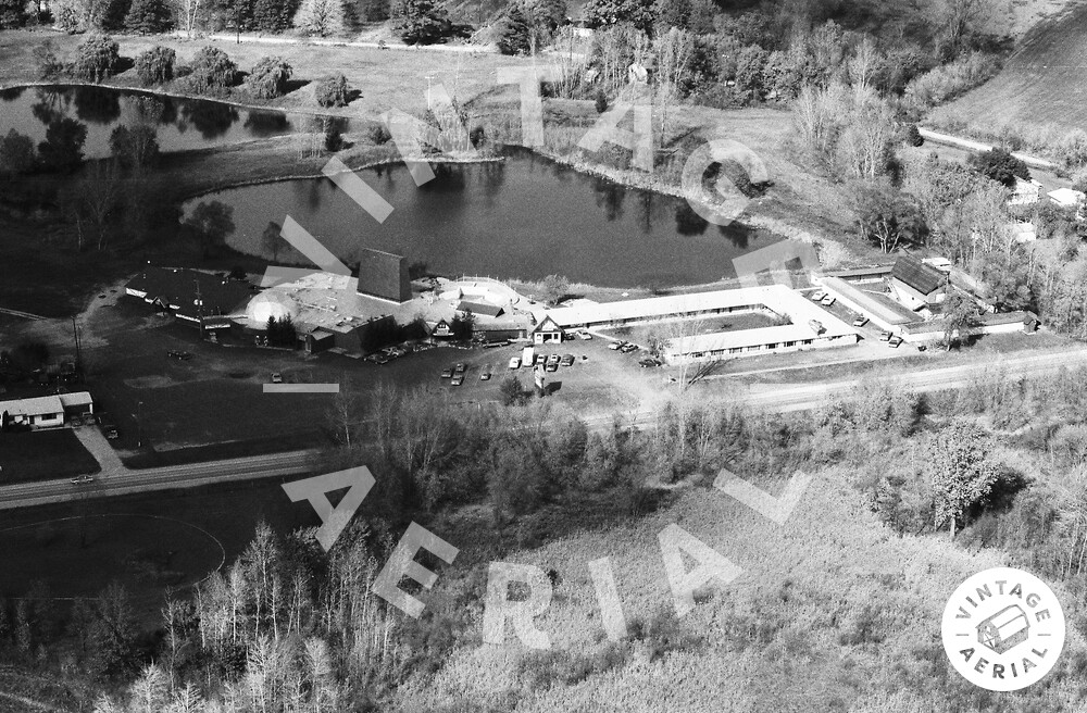 Hawaiian Gardens Resort Motel - 1983 Aerial (newer photo)